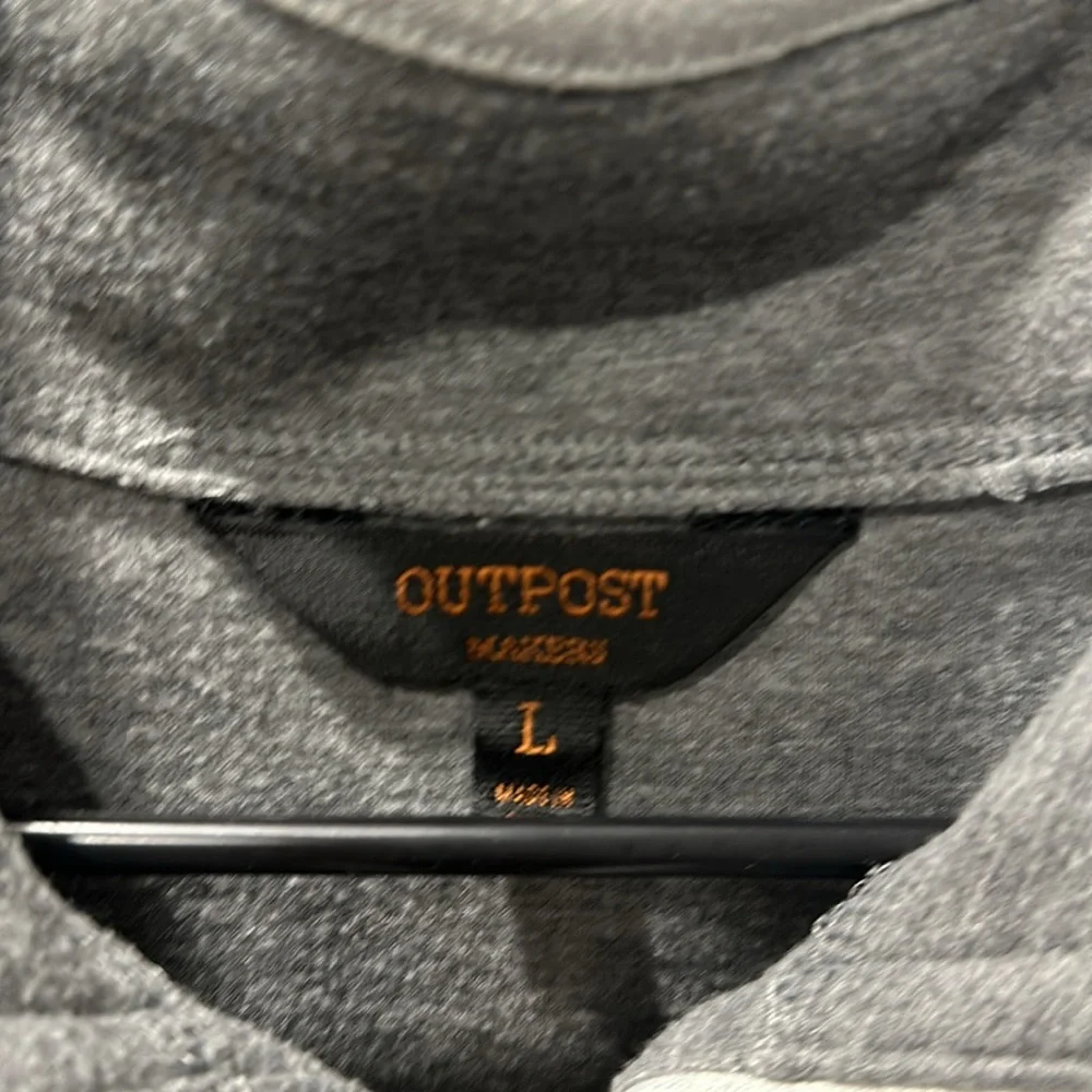 Men’s Outpost half zip pullover. Purchased from Buckle. Size Large/ light grey. - Picture 2 of 3